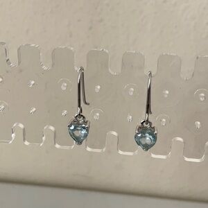 ‼️final must bundle‼️Silver Drop Heart Earrings